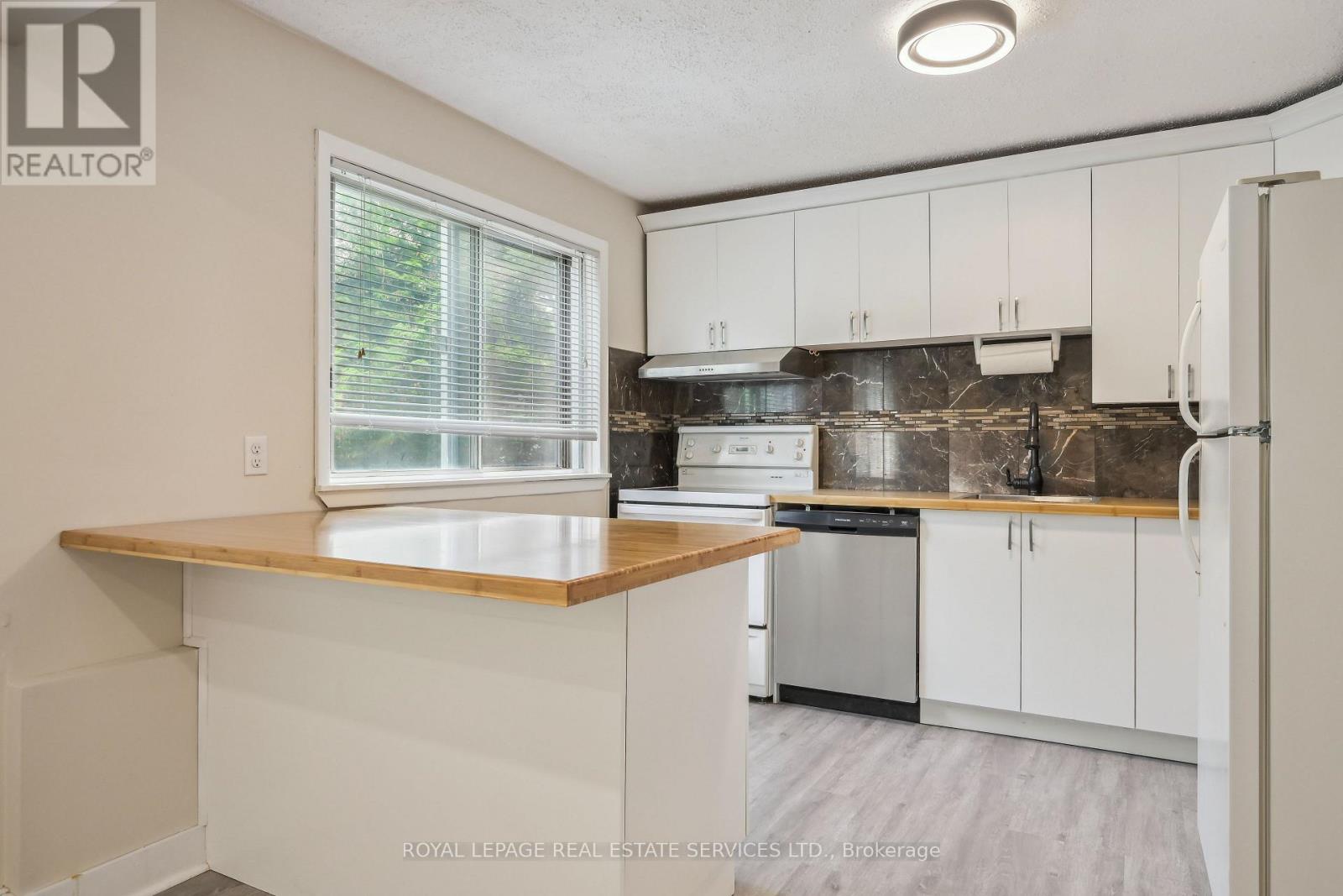 1 - 18 Thirty Third Street, Toronto, Ontario  M8W 3G9 - Photo 11 - W12680690