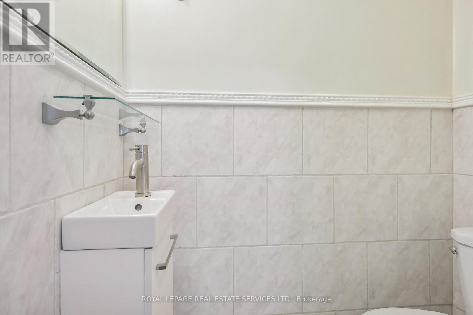 2 - 18 Thirty Third Street, Toronto, Ontario  M8W 3G9 - Photo 18 - W12680692