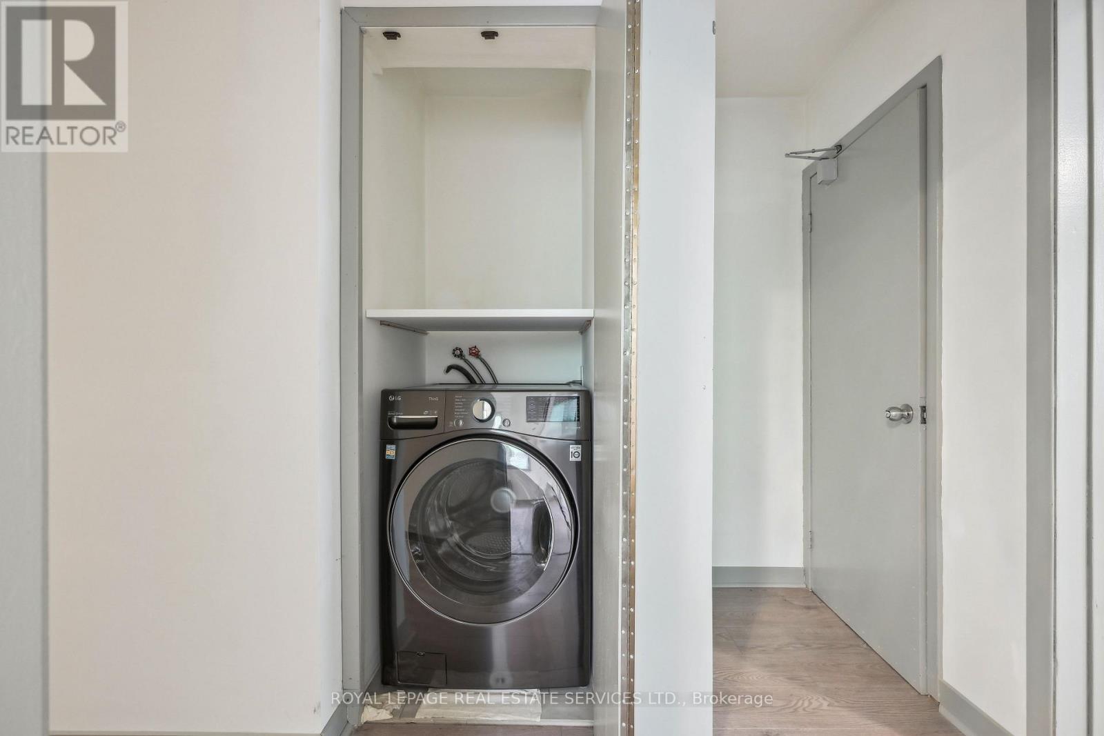 2 - 18 Thirty Third Street, Toronto, Ontario  M8W 3G9 - Photo 19 - W12680692