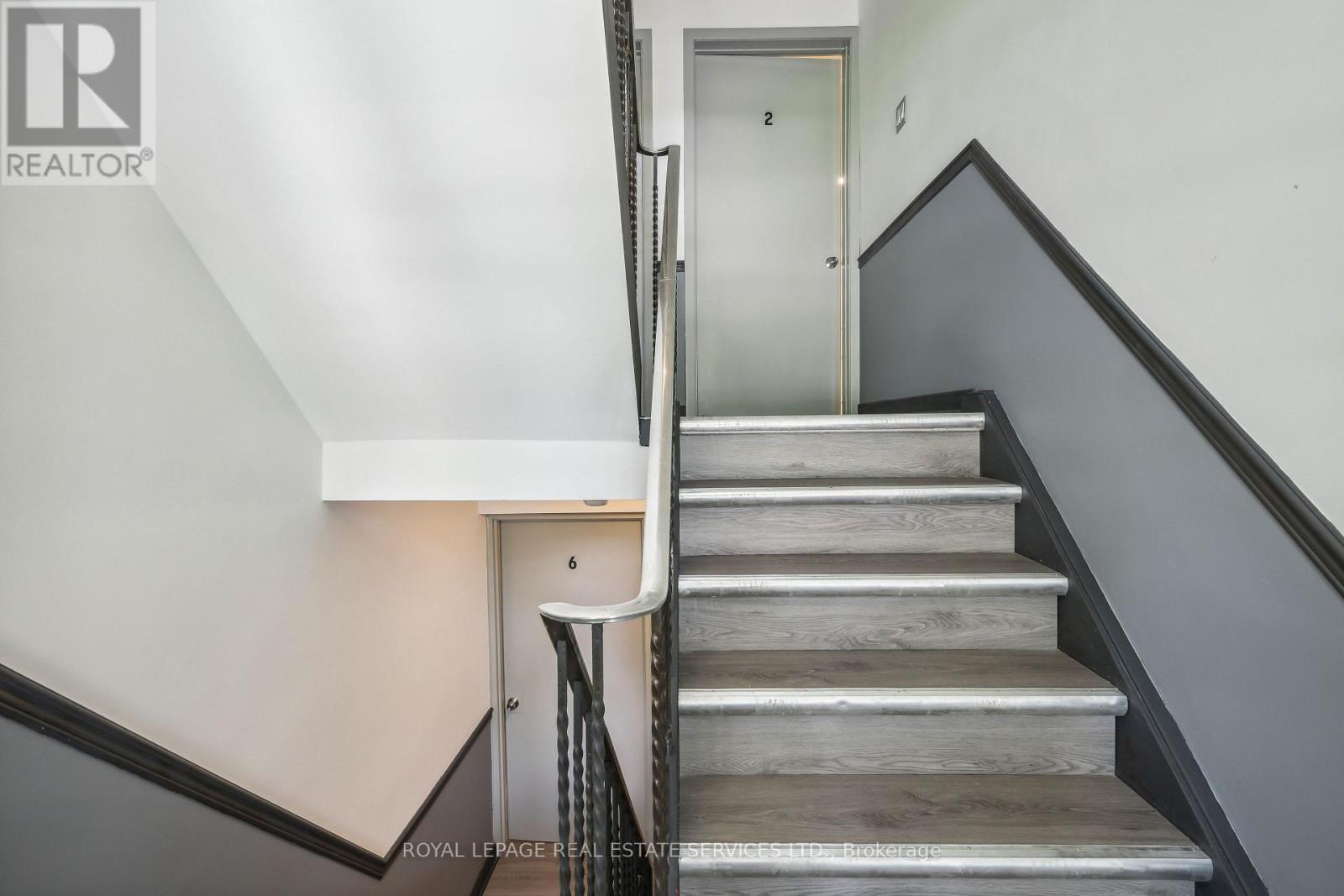 2 - 18 Thirty Third Street, Toronto, Ontario  M8W 3G9 - Photo 4 - W12680692