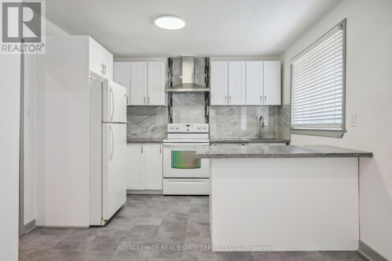 4 - 18 Thirty Third Street, Toronto, Ontario  M8W 3G9 - Photo 13 - W12680696