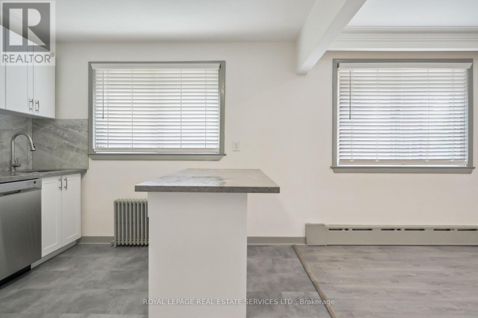 4 - 18 Thirty Third Street, Toronto, Ontario  M8W 3G9 - Photo 15 - W12680696