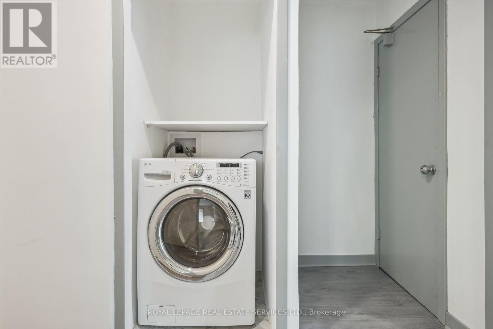 4 - 18 Thirty Third Street, Toronto, Ontario  M8W 3G9 - Photo 22 - W12680696