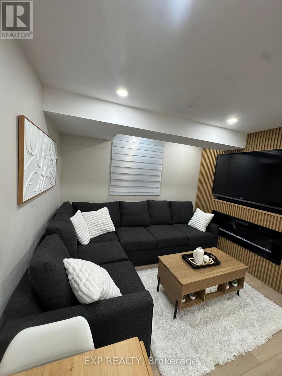 Basement - 925 Cobb Court, Mississauga, Ontario  L5V 1X8 - Photo 1 - W12680880