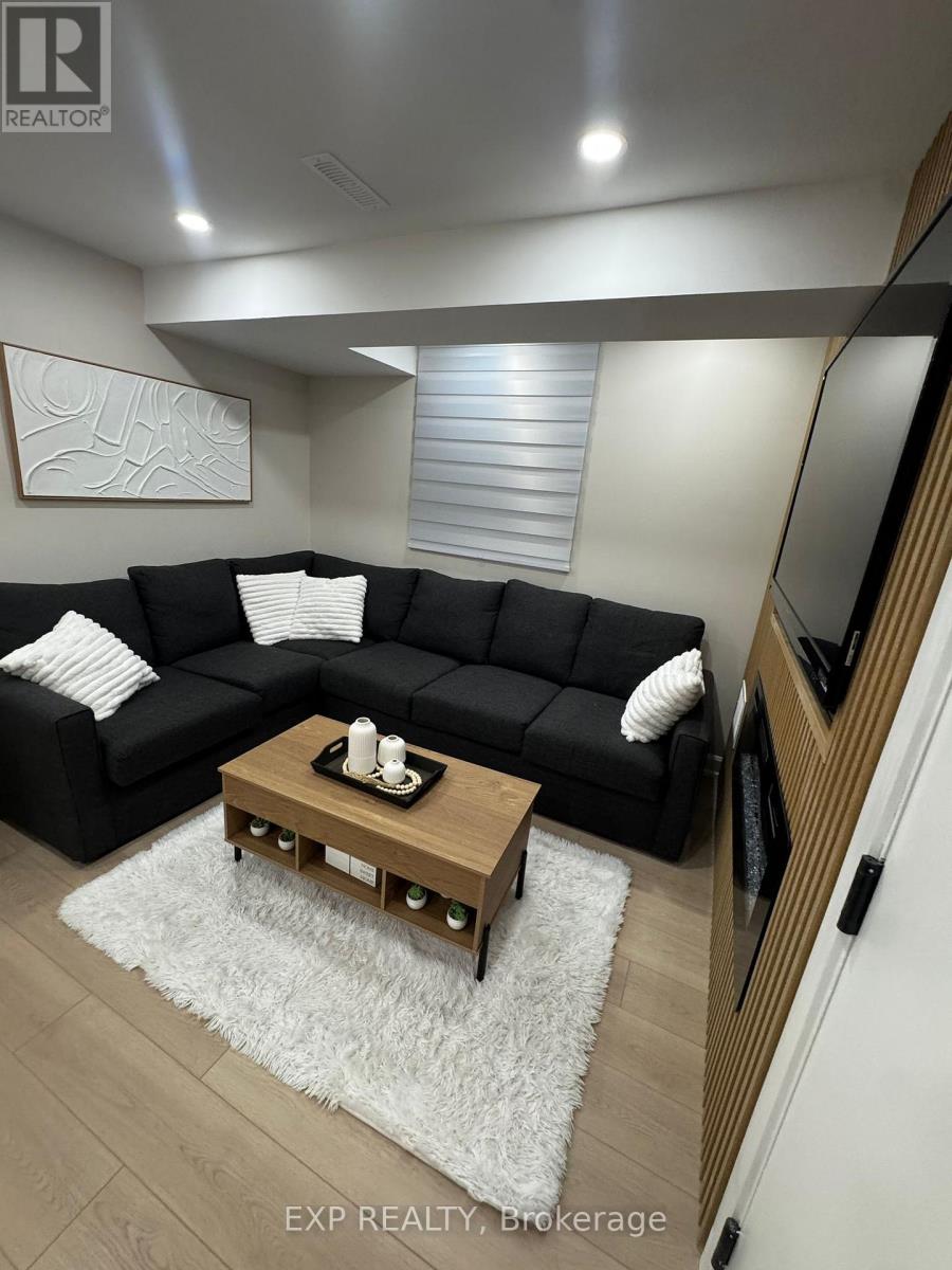 Basement - 925 Cobb Court, Mississauga, Ontario  L5V 1X8 - Photo 4 - W12680880