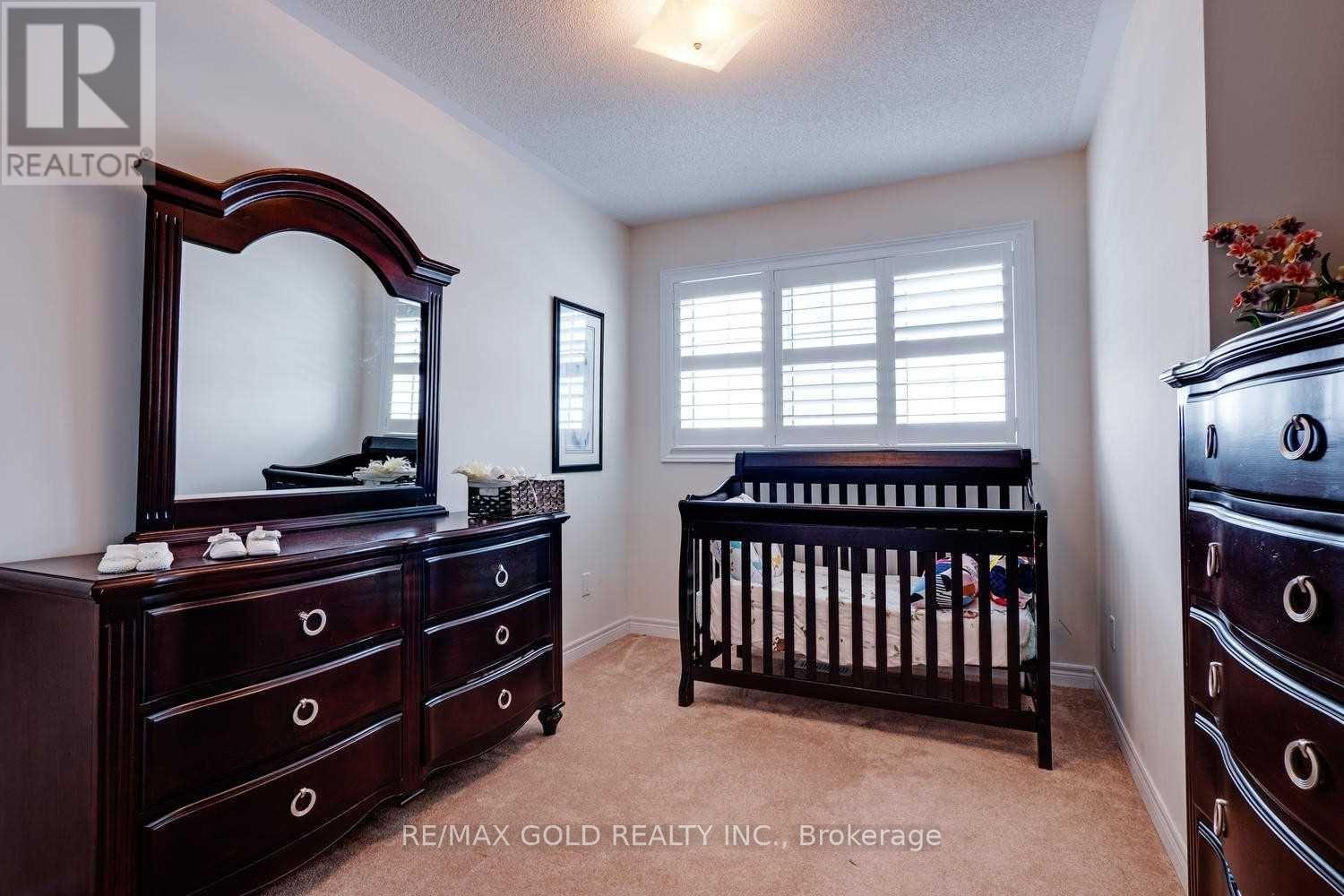 Upper - 71 Lanark Circle, Brampton, Ontario  L6X 5L3 - Photo 15 - W12680886