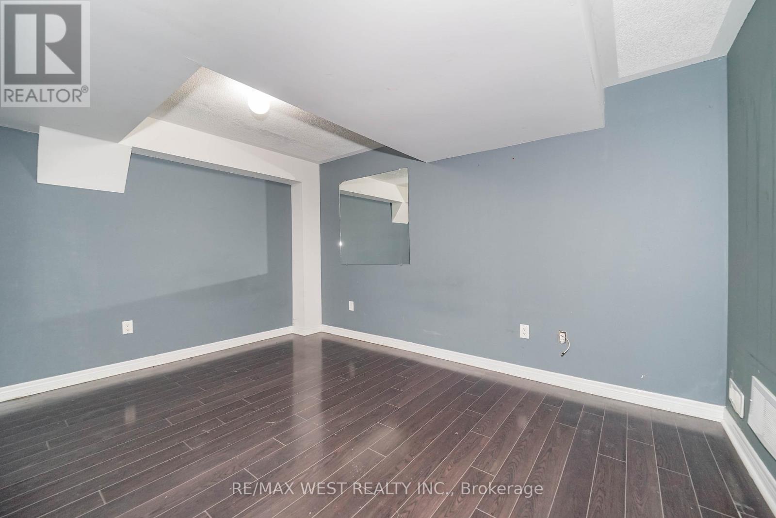 23 Vespahills Crescent, Brampton, Ontario  L6P 2V2 - Photo 19 - W12680894