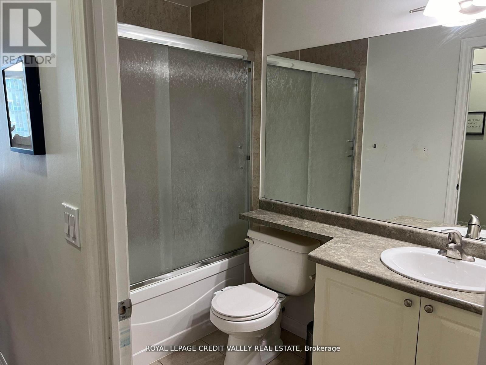 2303 - 225 Webb Drive, Mississauga, Ontario  L5B 4P2 - Photo 23 - W12680906