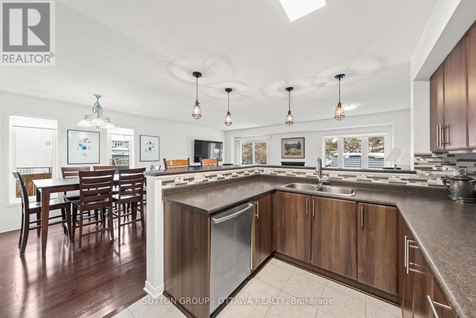 225 Vision Street, Ottawa, Ontario  K4M 0B5 - Photo 10 - X12550220