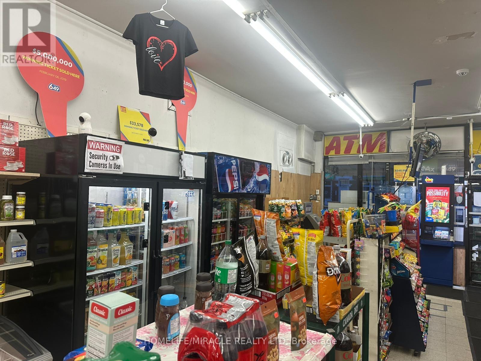 Main - 66 Erie Avenue, Brantford, Ontario  N3S 2E8 - Photo 2 - X12680612