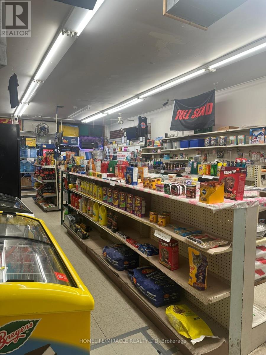 Main - 66 Erie Avenue, Brantford, Ontario  N3S 2E8 - Photo 4 - X12680612