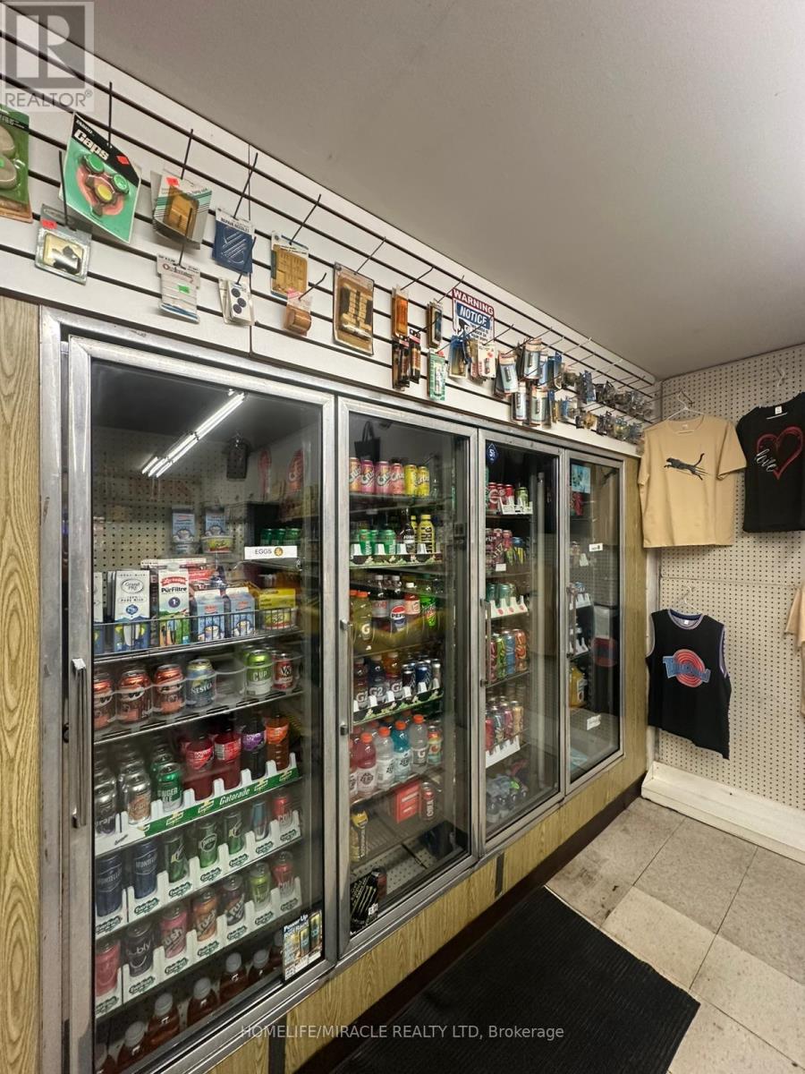 Main - 66 Erie Avenue, Brantford, Ontario  N3S 2E8 - Photo 5 - X12680612