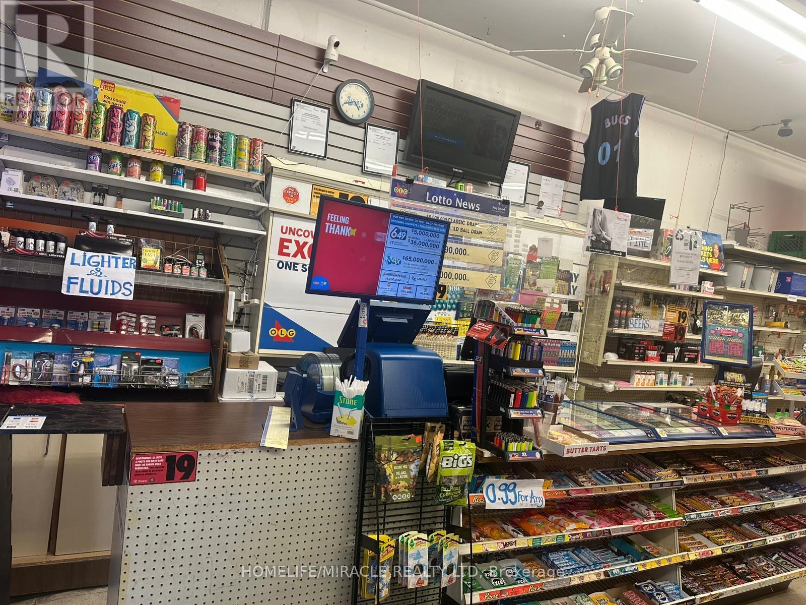 Main - 66 Erie Avenue, Brantford, Ontario  N3S 2E8 - Photo 8 - X12680612