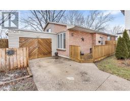 8315 EAST MOOR COURT, Windsor, Ontario