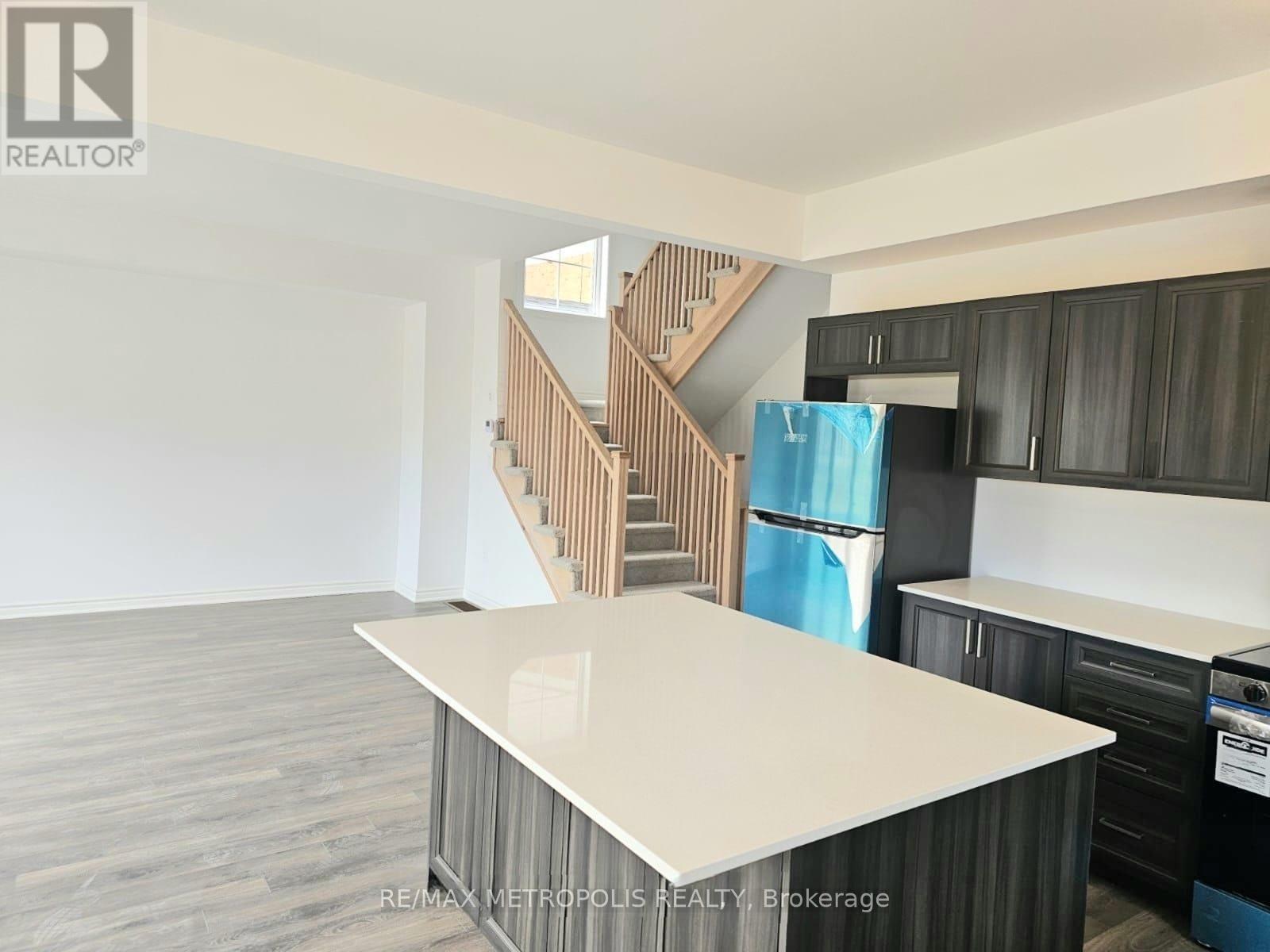 18 Bradden Crescent, Belleville, Ontario  K8N 0T8 - Photo 7 - X12680650