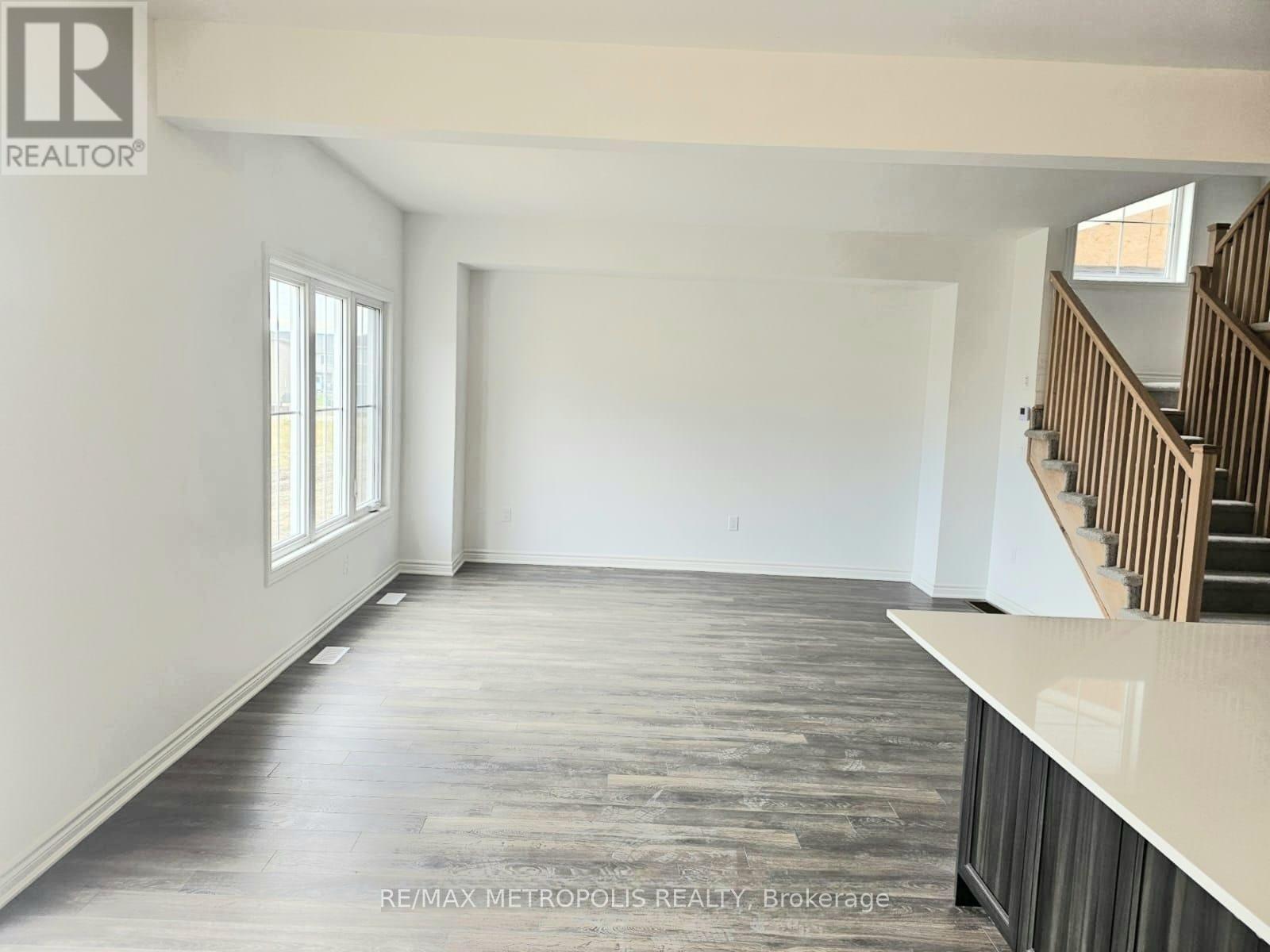 18 Bradden Crescent, Belleville, Ontario  K8N 0T8 - Photo 8 - X12680650