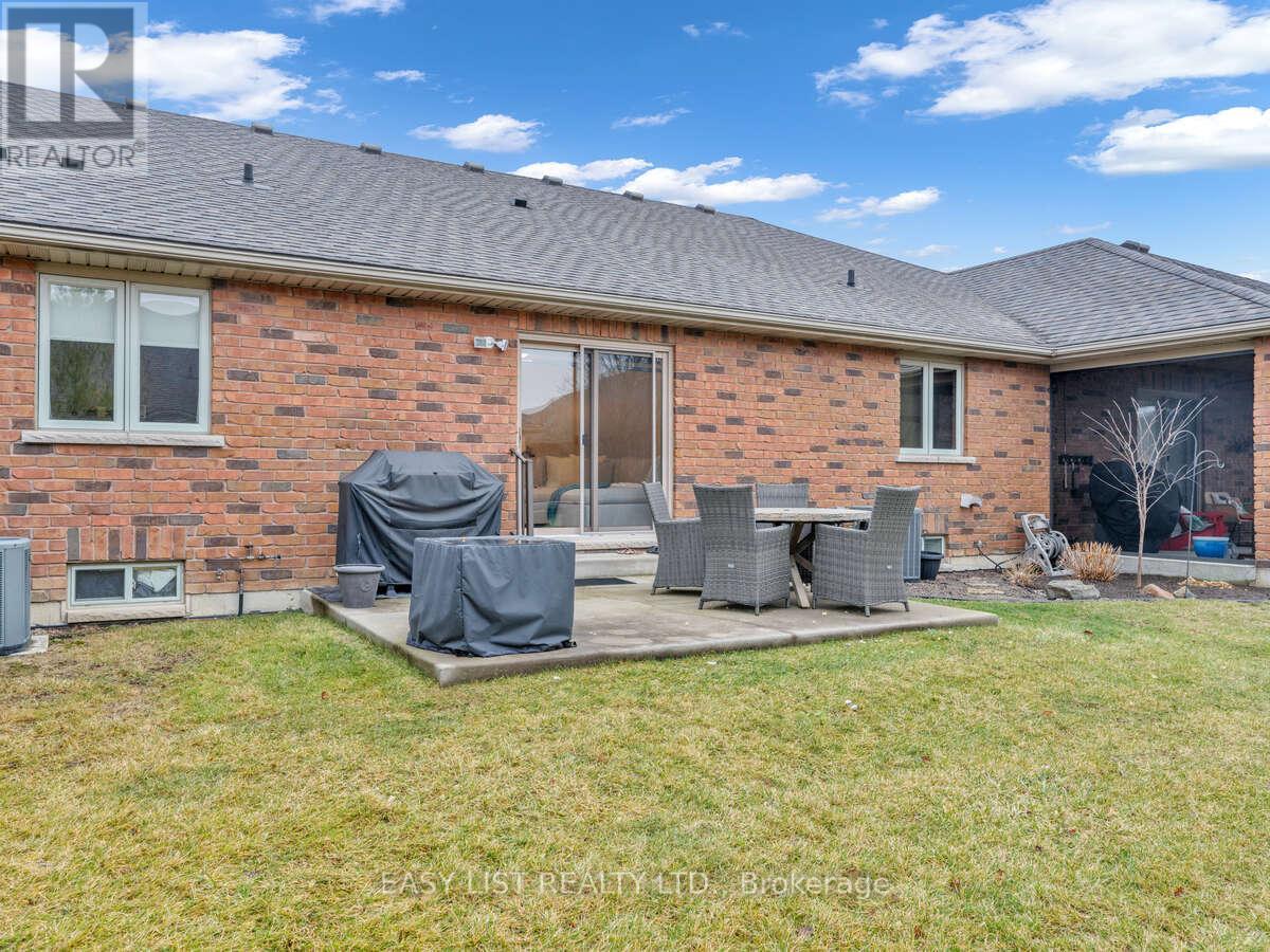 1585 Skinner Street, Lasalle, Ontario  N9H 0A5 - Photo 37 - X12680734
