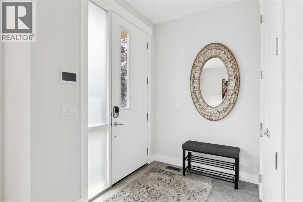 2629 32 Street Sw, Calgary, Alberta  T3E 2R8 - Photo 3 - A2278143