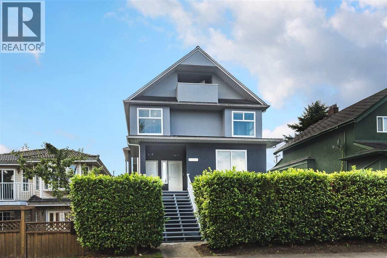 1222 E 12th Avenue, Vancouver, British Columbia  V5T 2J9 - Photo 1 - R3077396