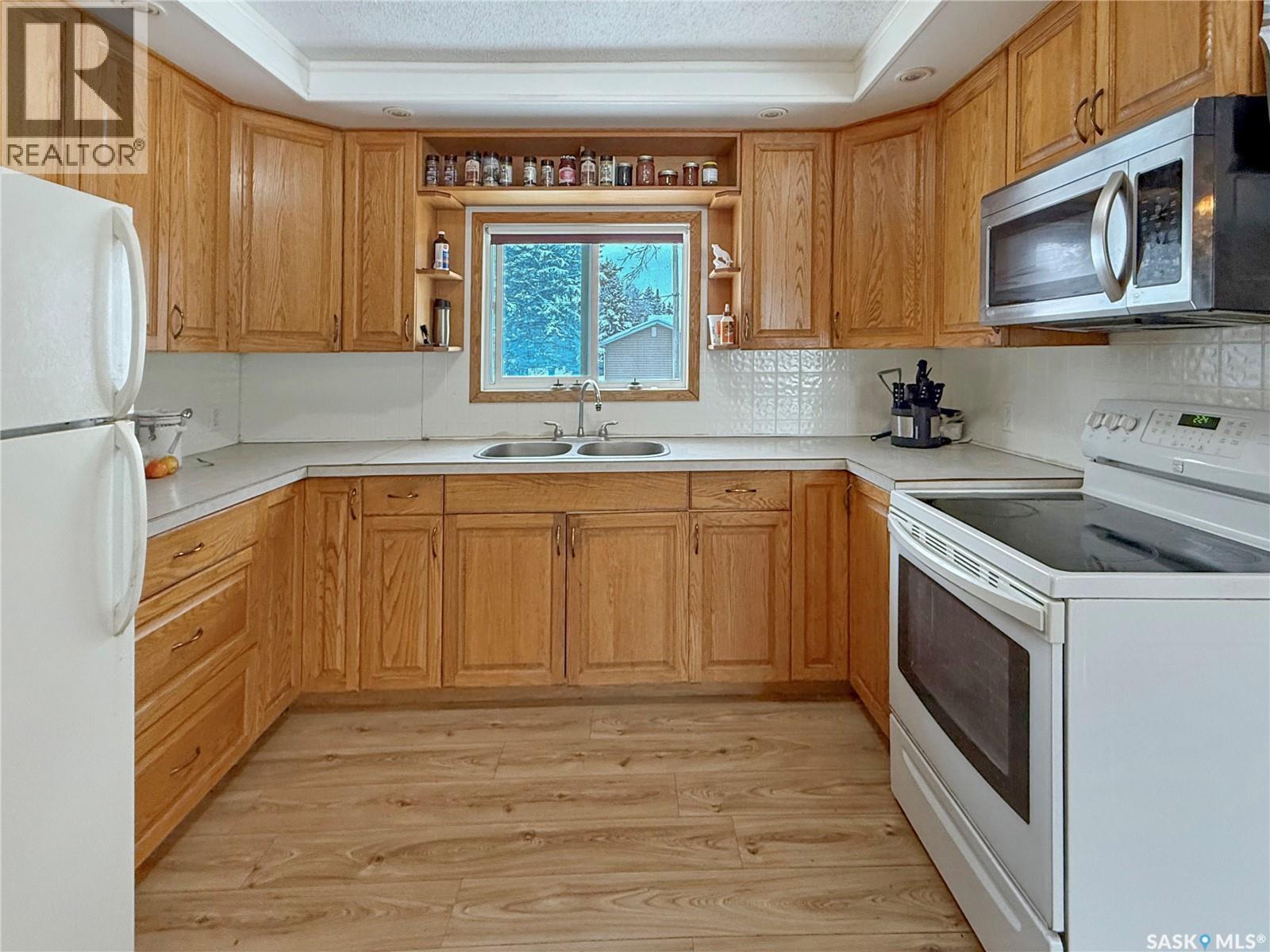 210 1st Street W, Meath Park, Saskatchewan  S0J 1T0 - Photo 4 - SK026495