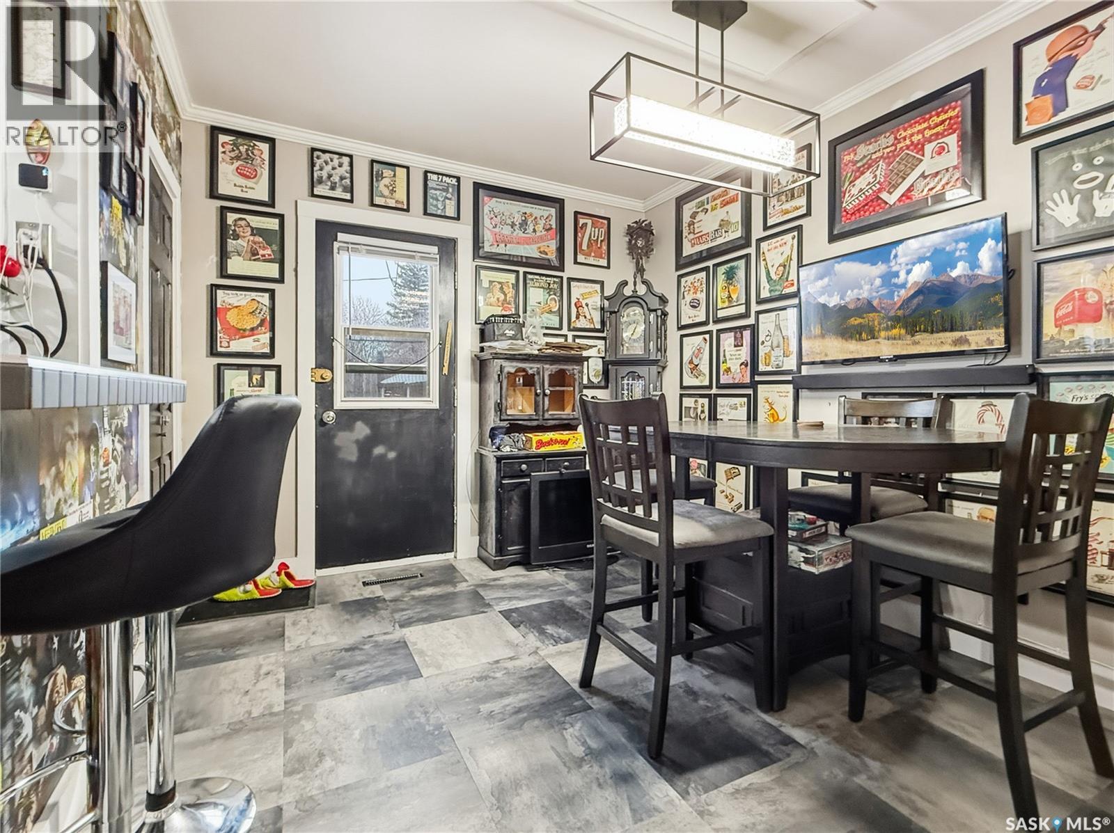 236 7th Avenue Nw, Swift Current, Saskatchewan  S9H 0Y8 - Photo 3 - SK026477