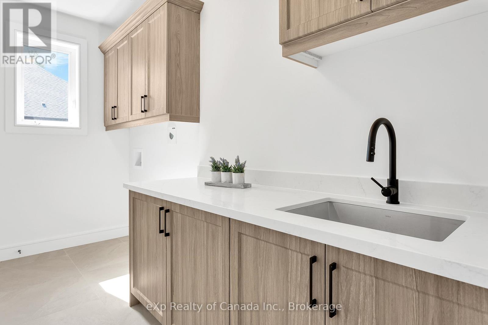 9 Clover Lane, Norwich, Ontario  N0J 1R0 - Photo 38 - X12680958