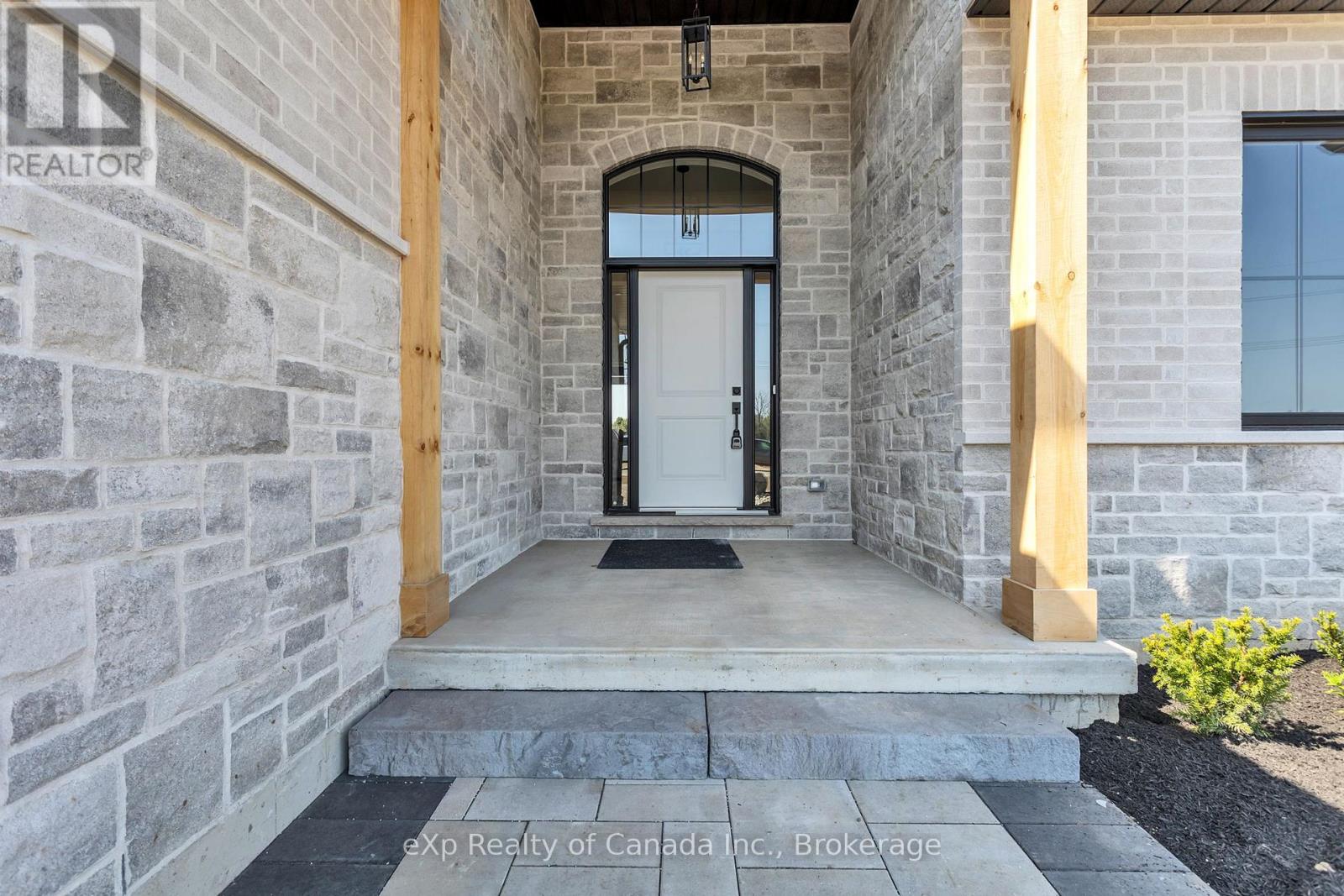 9 Clover Lane, Norwich, Ontario  N0J 1R0 - Photo 8 - X12680958