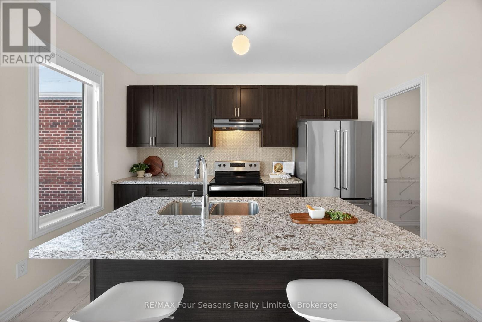 18 Beatrice Drive, Wasaga Beach, Ontario L9Z 0L3 - Photo 13 - S12680984