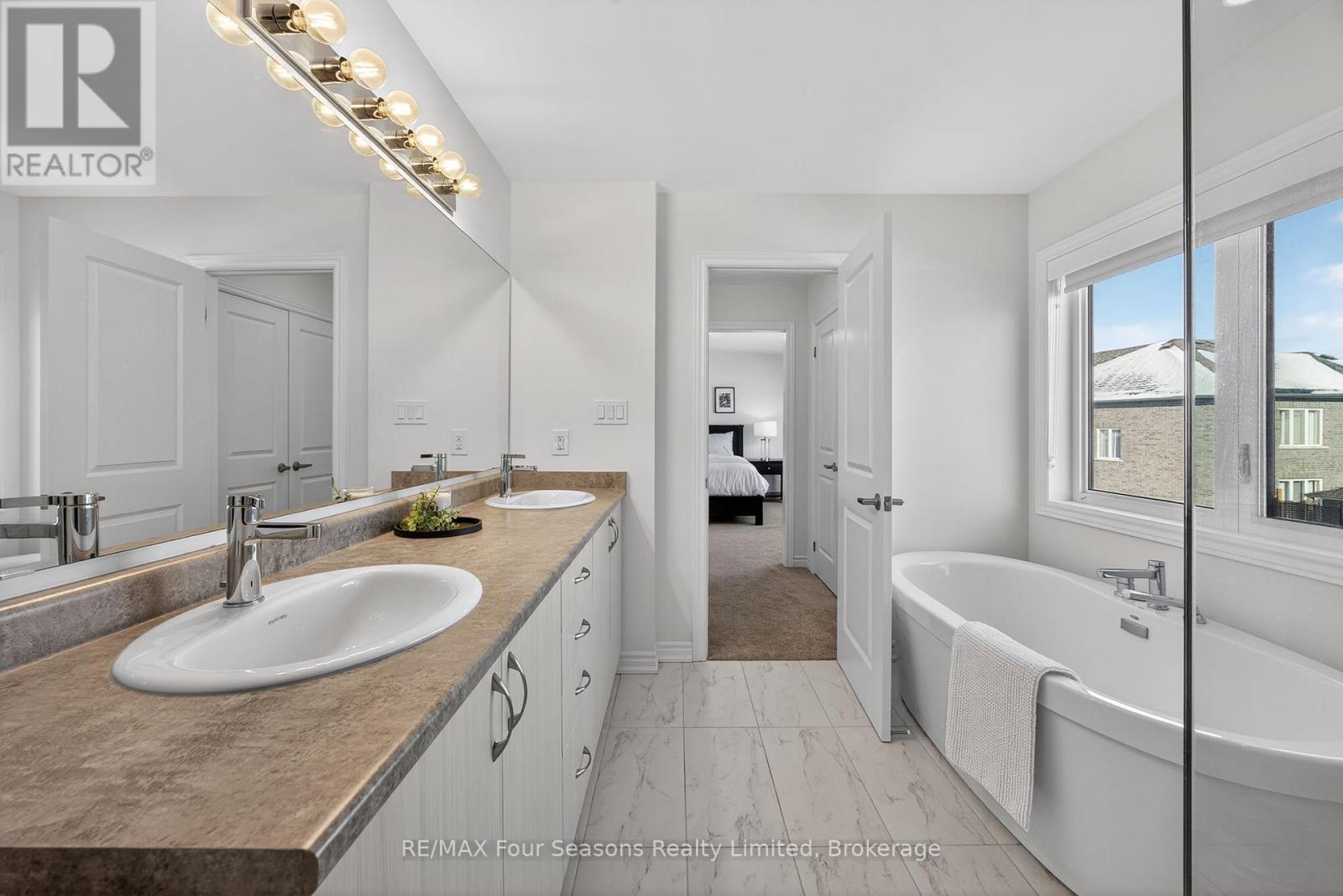 18 Beatrice Drive, Wasaga Beach, Ontario L9Z 0L3 - Photo 19 - S12680984