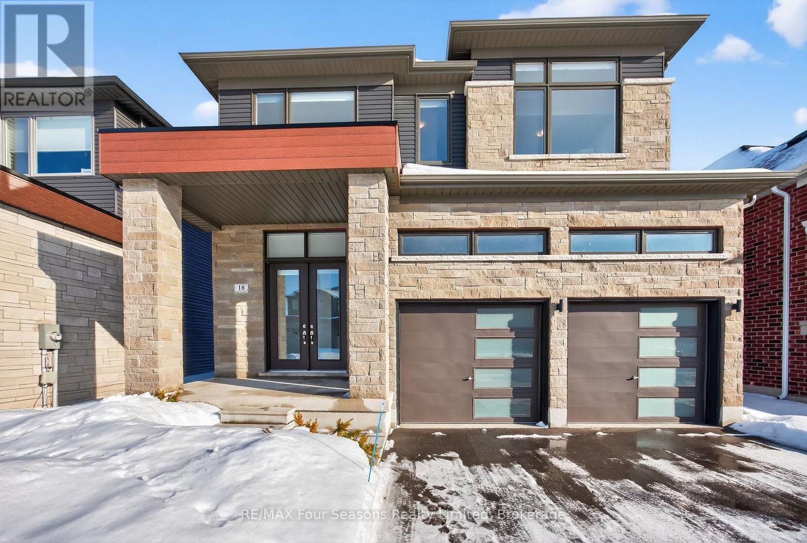 18 Beatrice Drive, Wasaga Beach, Ontario L9Z 0L3 - Photo 2 - S12680984