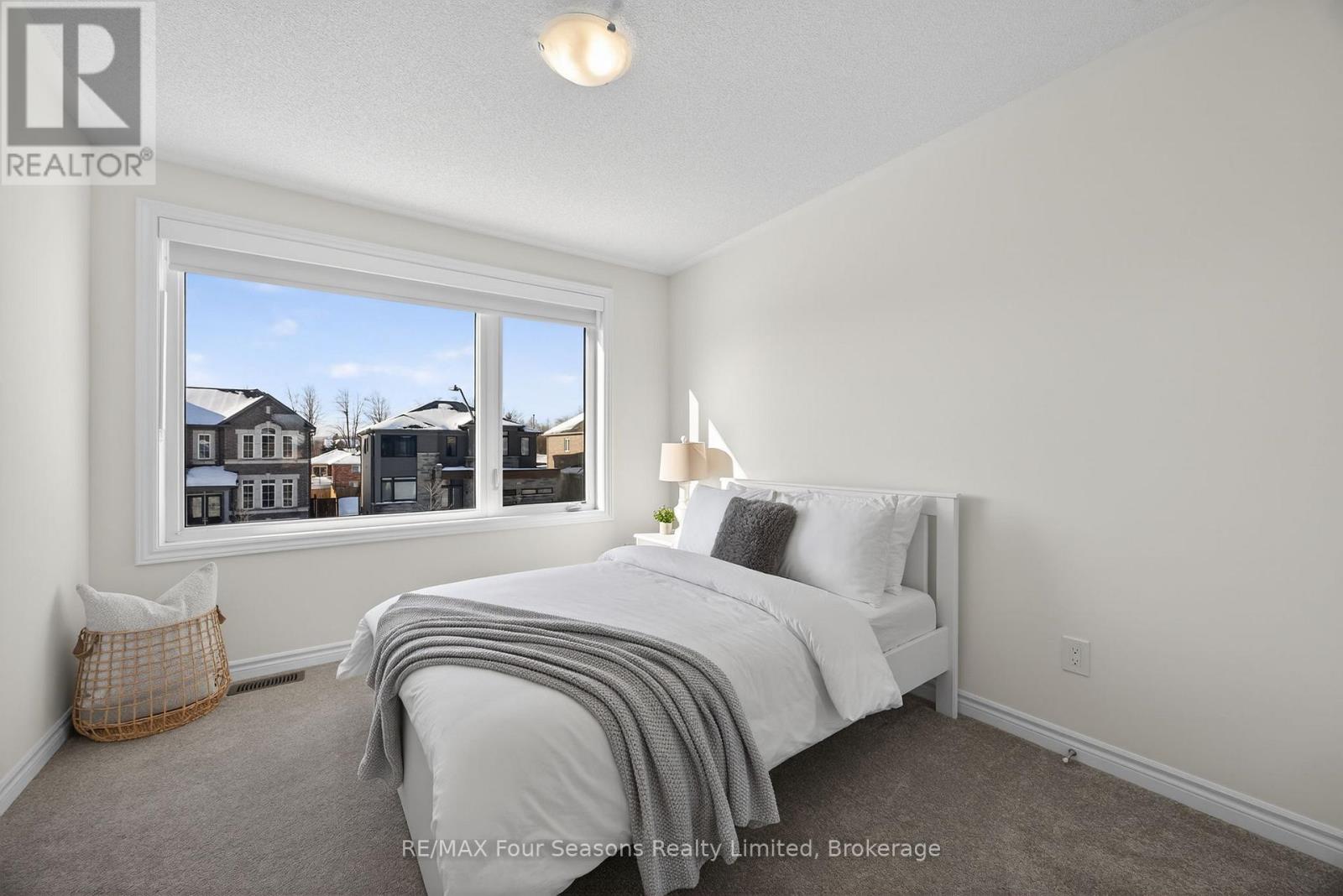 18 Beatrice Drive, Wasaga Beach, Ontario L9Z 0L3 - Photo 21 - S12680984