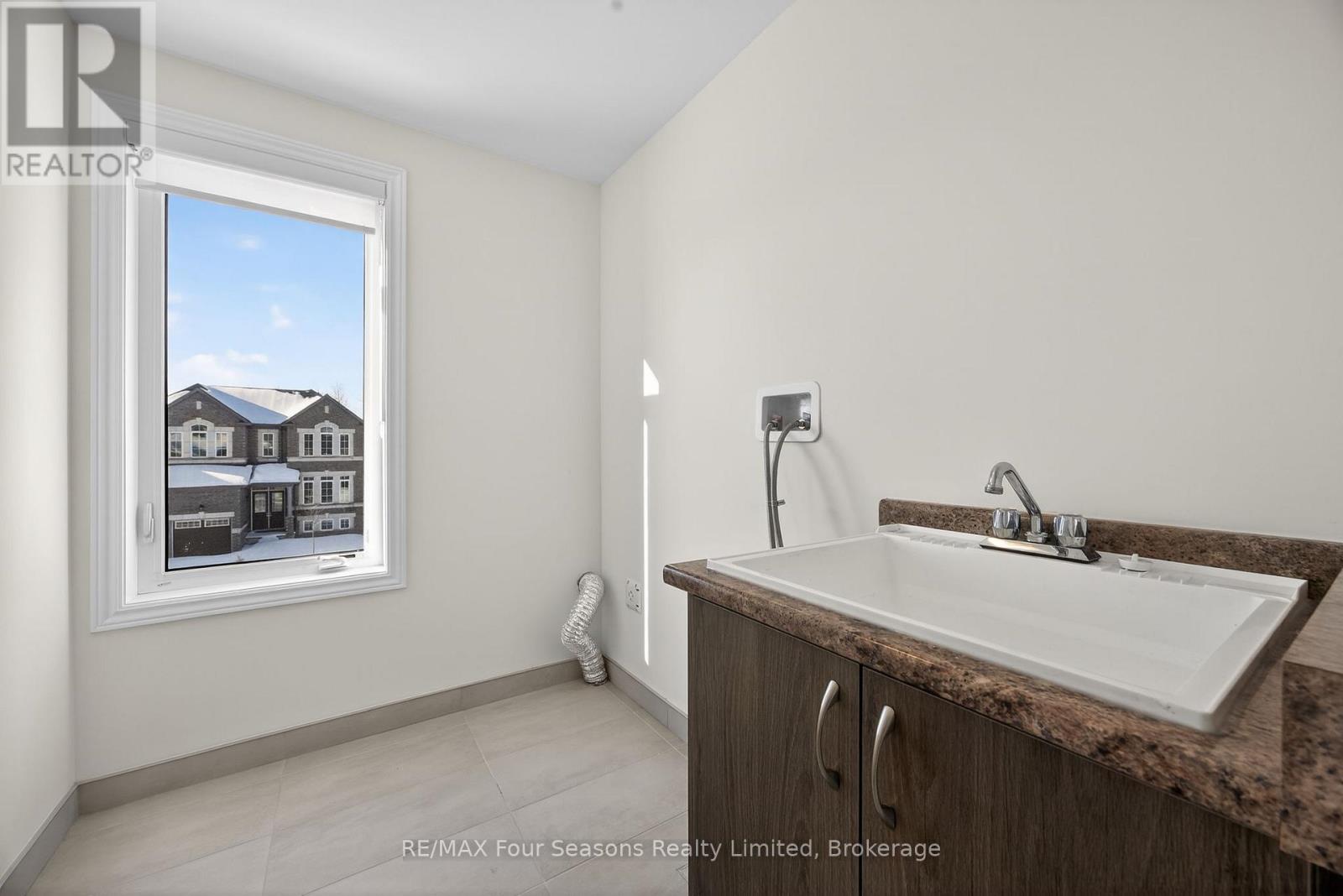 18 Beatrice Drive, Wasaga Beach, Ontario L9Z 0L3 - Photo 25 - S12680984