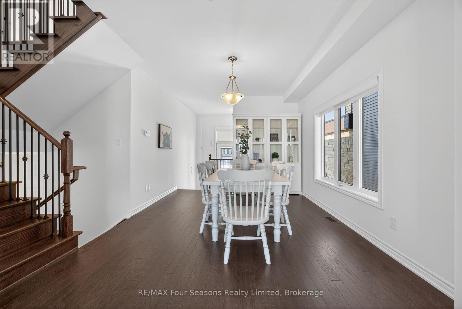 18 Beatrice Drive, Wasaga Beach, Ontario L9Z 0L3 - Photo 6 - S12680984