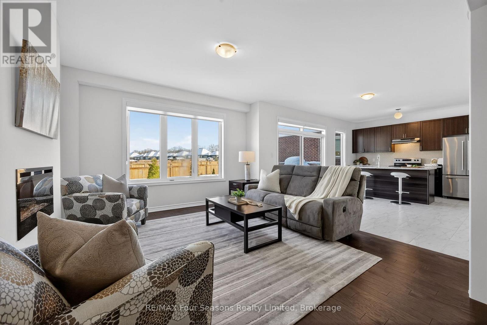 18 Beatrice Drive, Wasaga Beach, Ontario L9Z 0L3 - Photo 9 - S12680984