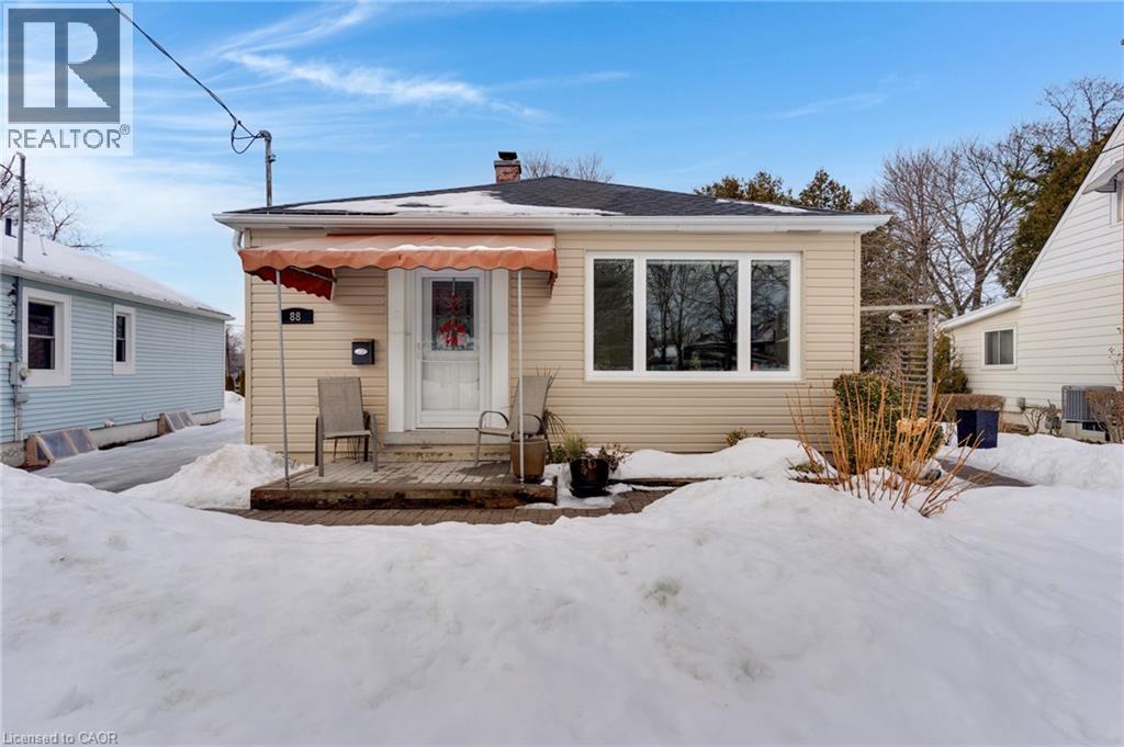 88 LORNE Crescent, Kitchener, Ontario