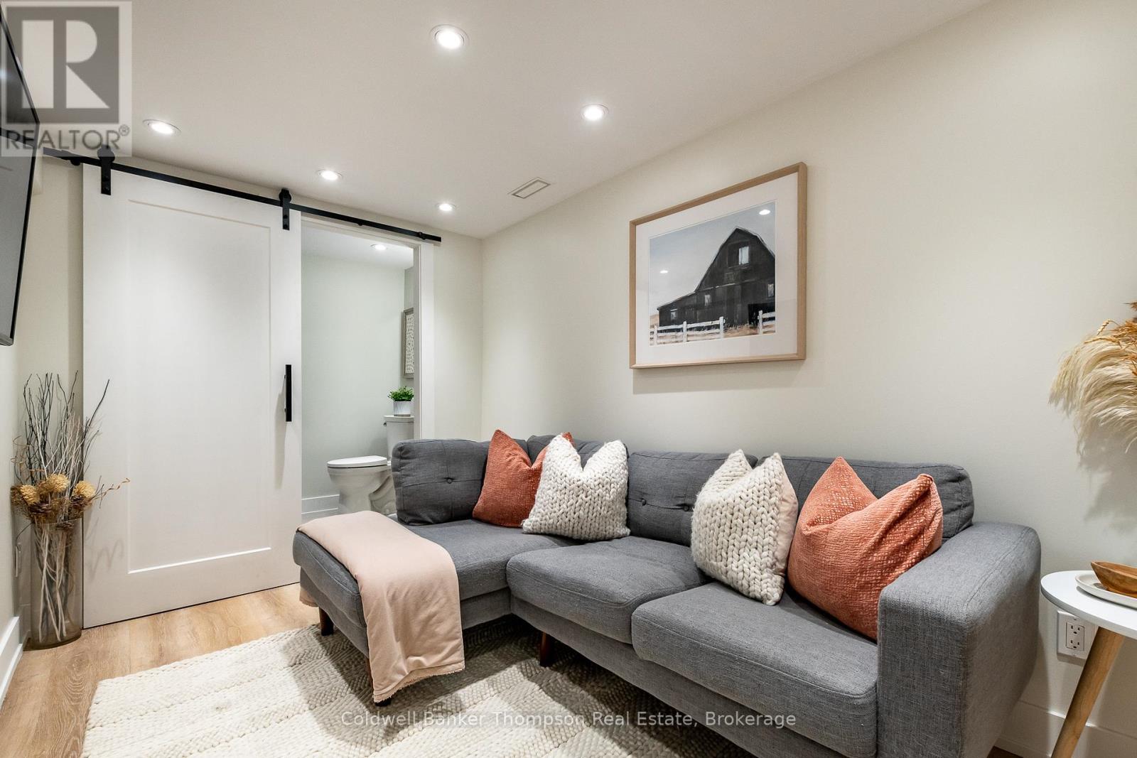 16 Walpole Street, Huntsville, Ontario P1H 1V3 - Photo 21 - X12681020