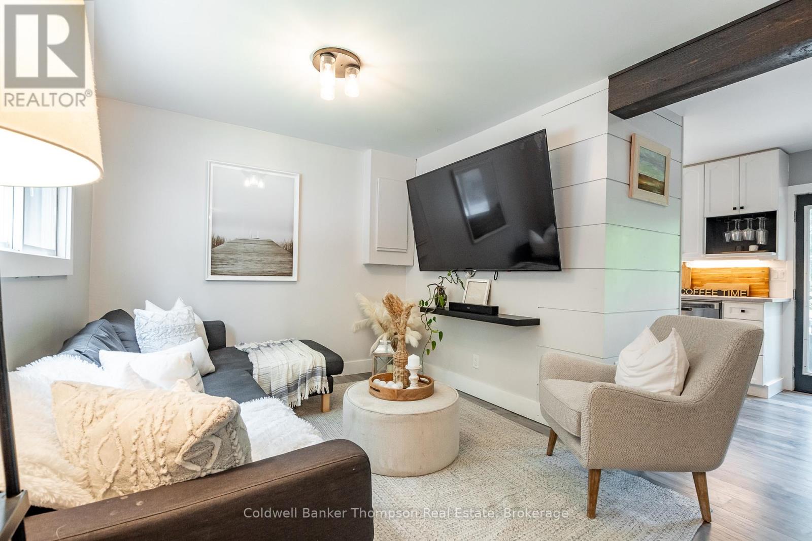 16 Walpole Street, Huntsville, Ontario P1H 1V3 - Photo 7 - X12681020