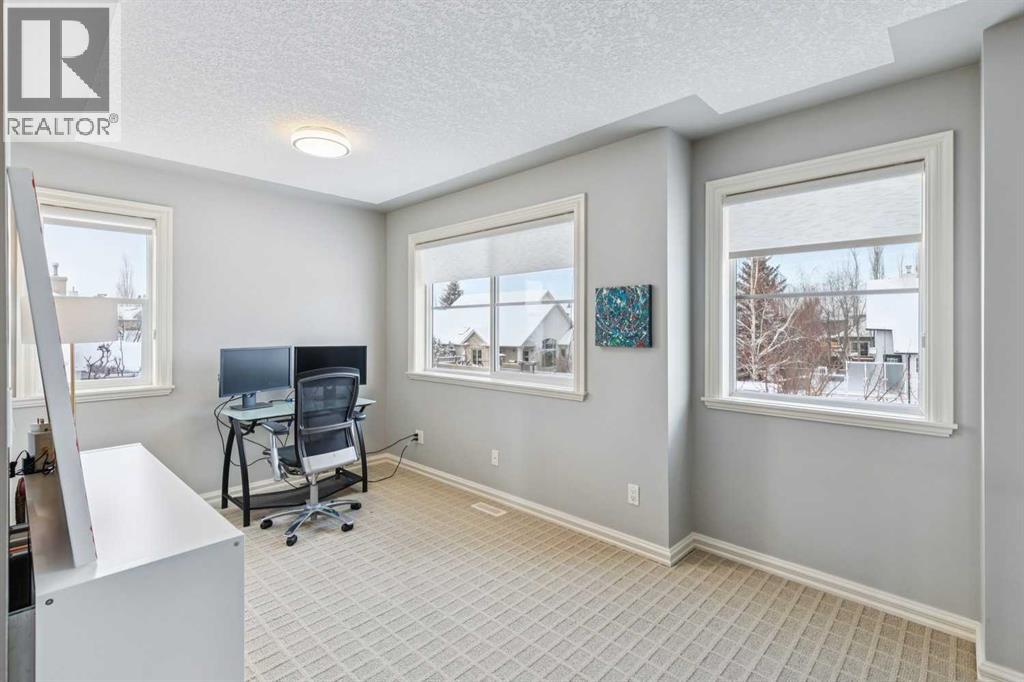 104 Strathridge Place Sw, Calgary, Alberta  T3H 4J1 - Photo 18 - A2270016