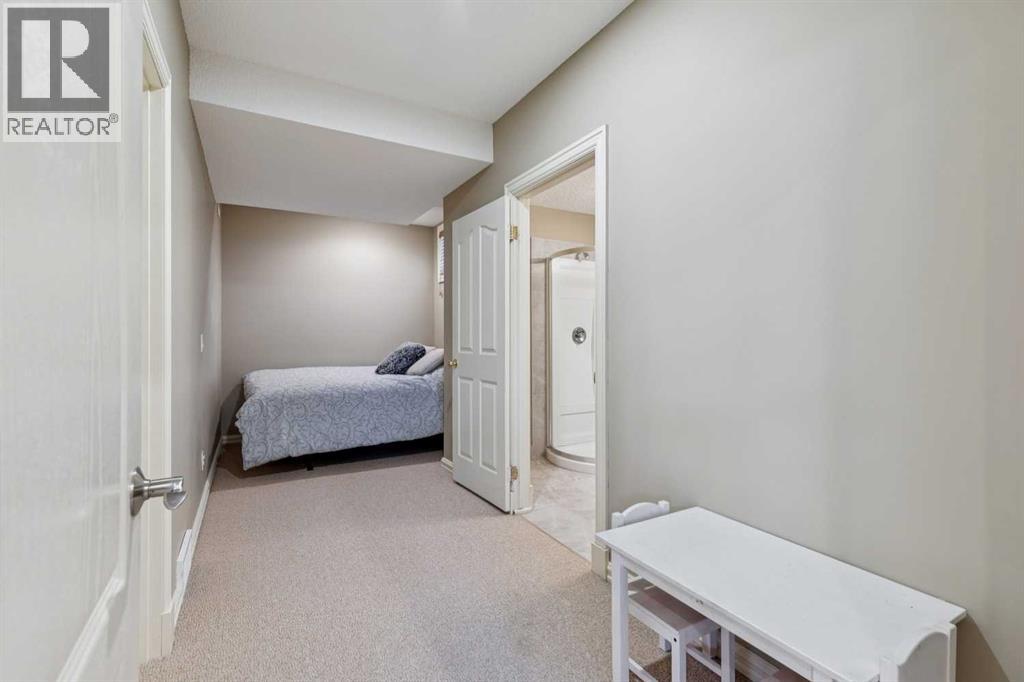 104 Strathridge Place Sw, Calgary, Alberta  T3H 4J1 - Photo 31 - A2270016