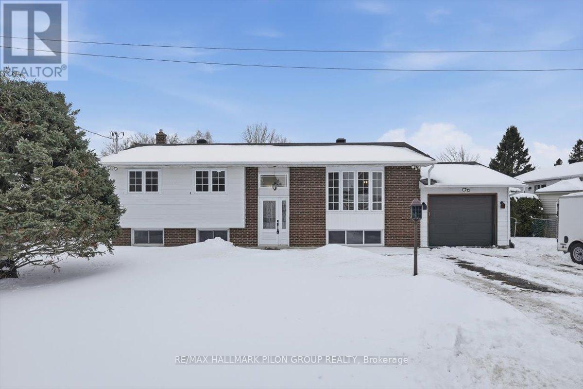 2620 Denise Avenue, Ottawa, Ontario  K4B 1J8 - Photo 1 - X12680938