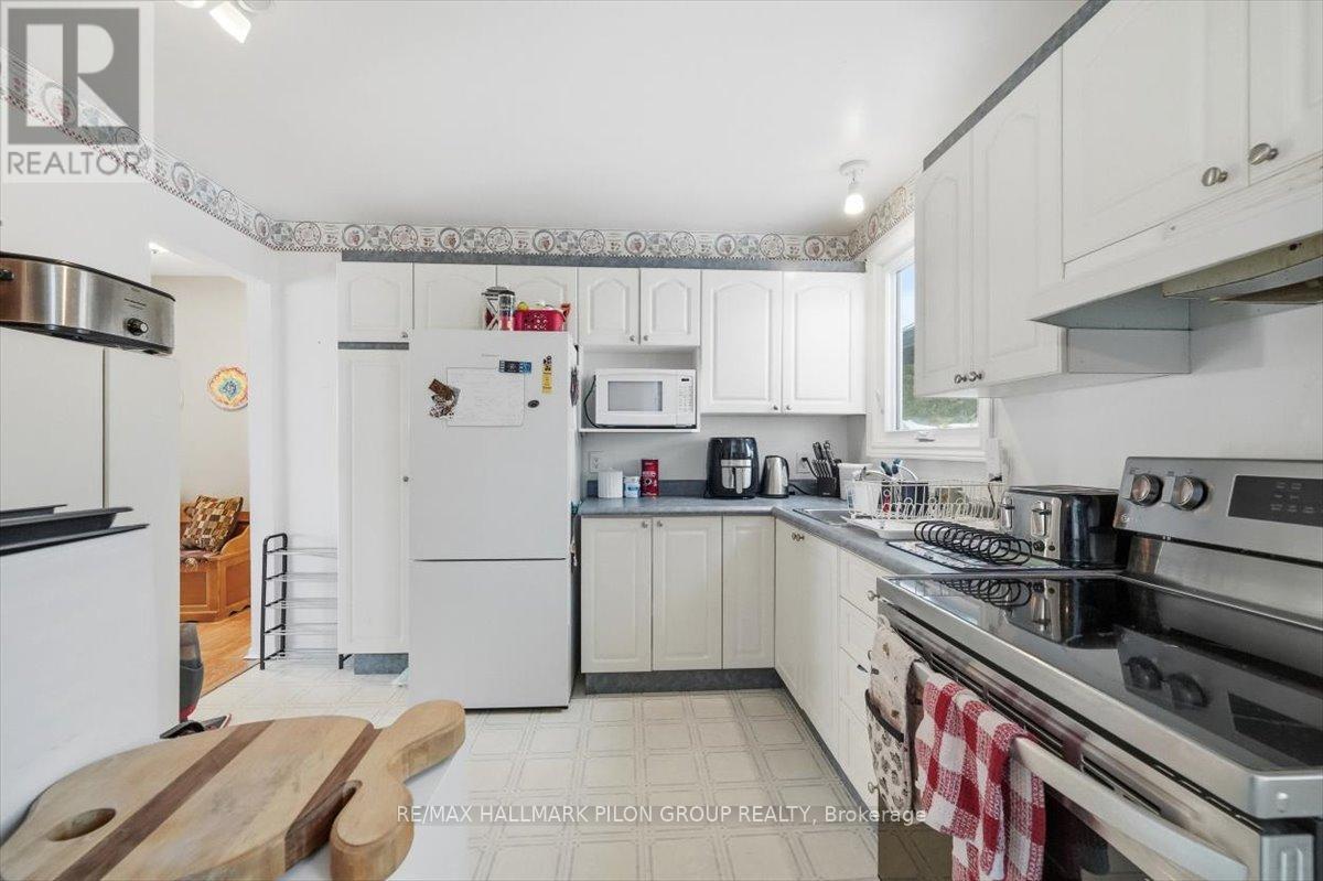 2620 Denise Avenue, Ottawa, Ontario  K4B 1J8 - Photo 6 - X12680938