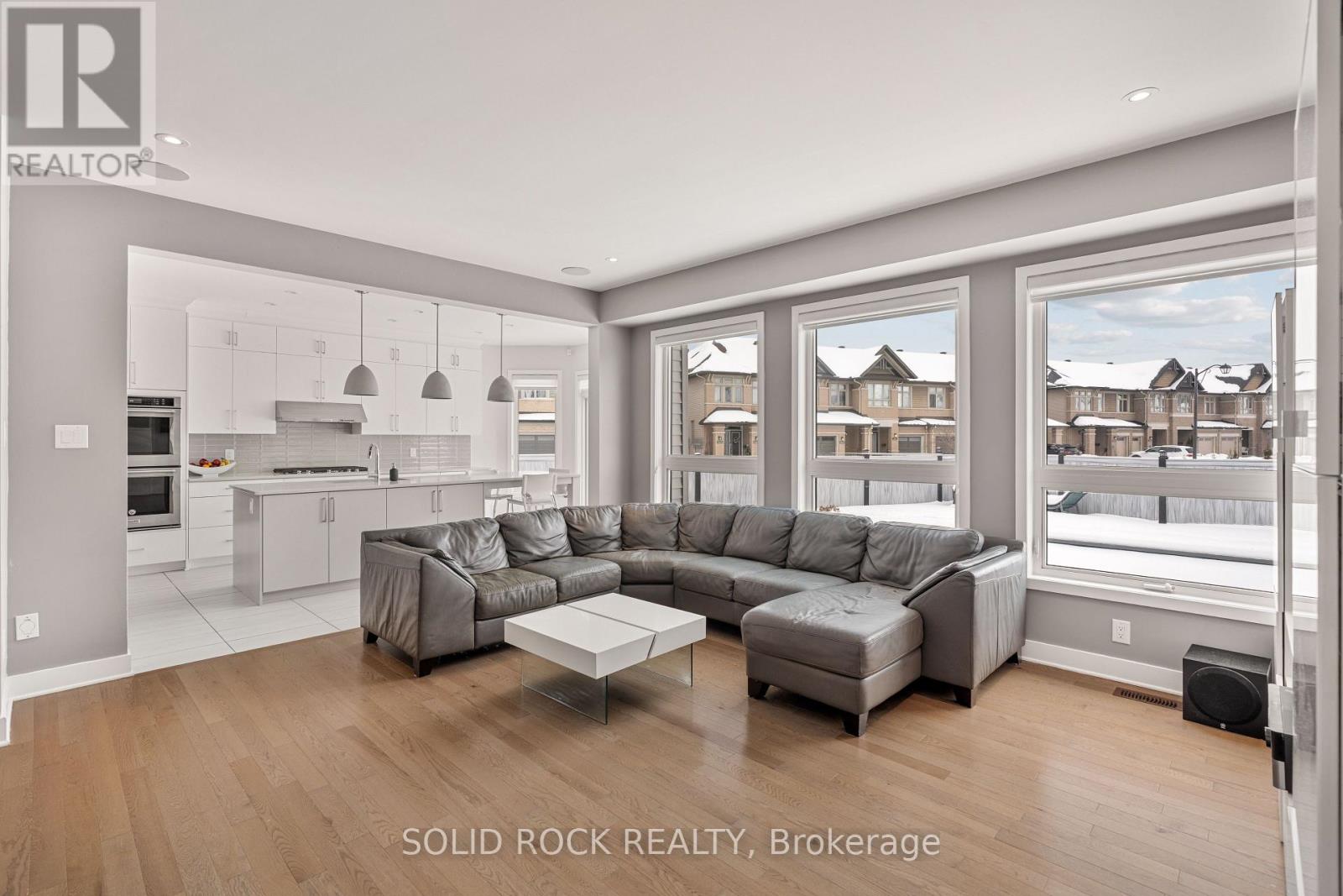 242 Shinleaf Crescent, Ottawa, Ontario  K1W 0J2 - Photo 16 - X12680940