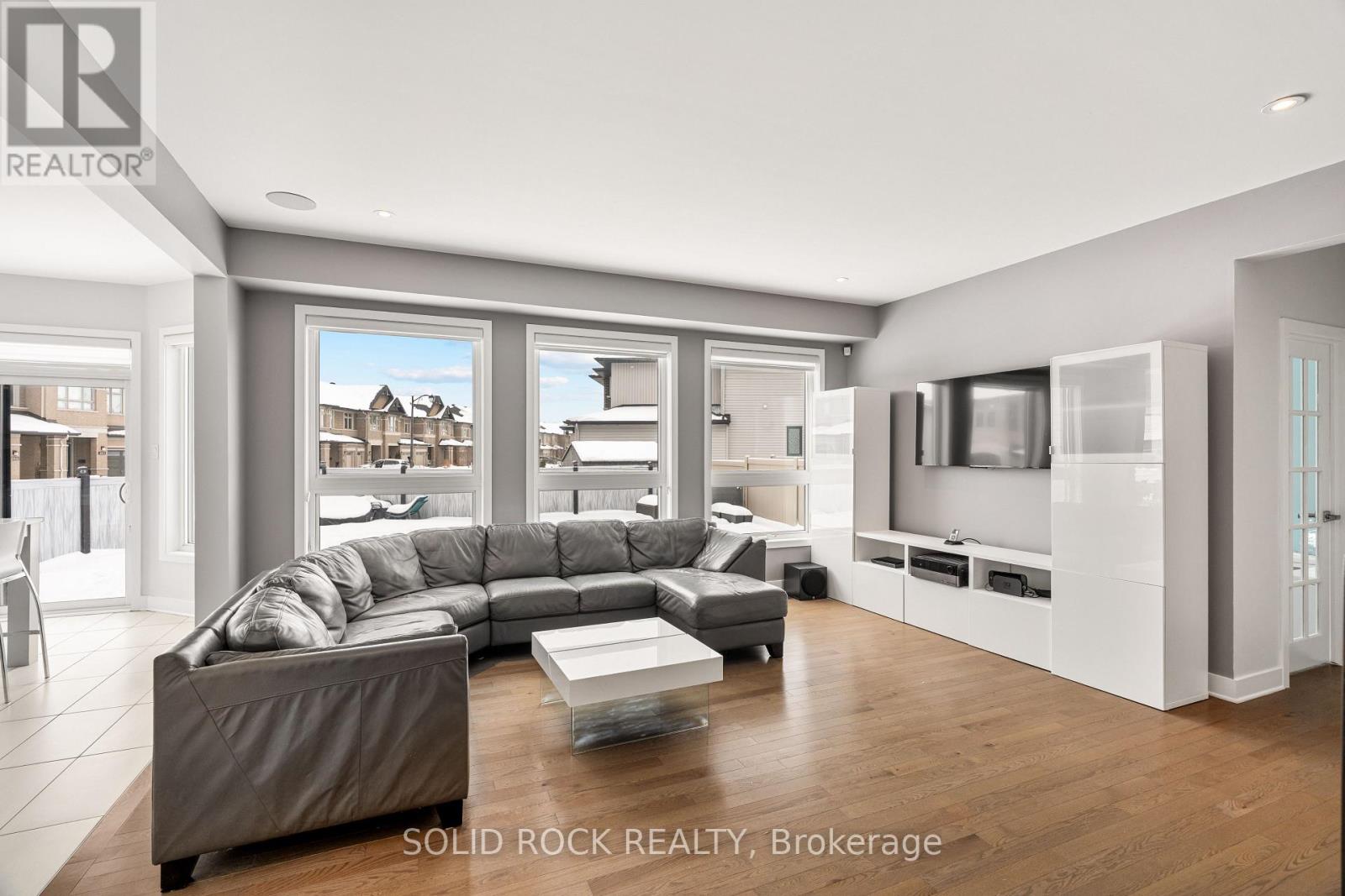 242 Shinleaf Crescent, Ottawa, Ontario  K1W 0J2 - Photo 17 - X12680940