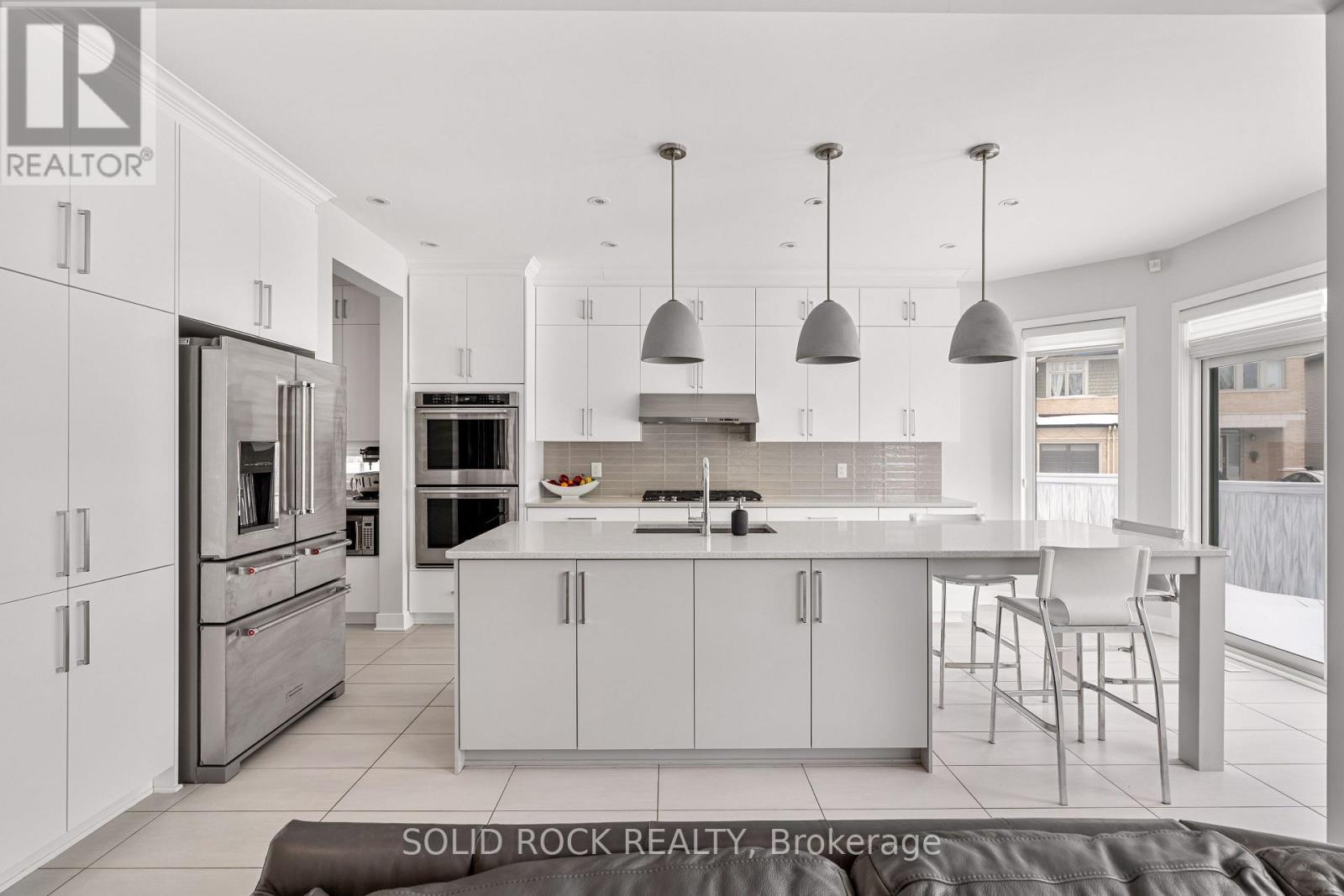 242 Shinleaf Crescent, Ottawa, Ontario  K1W 0J2 - Photo 7 - X12680940