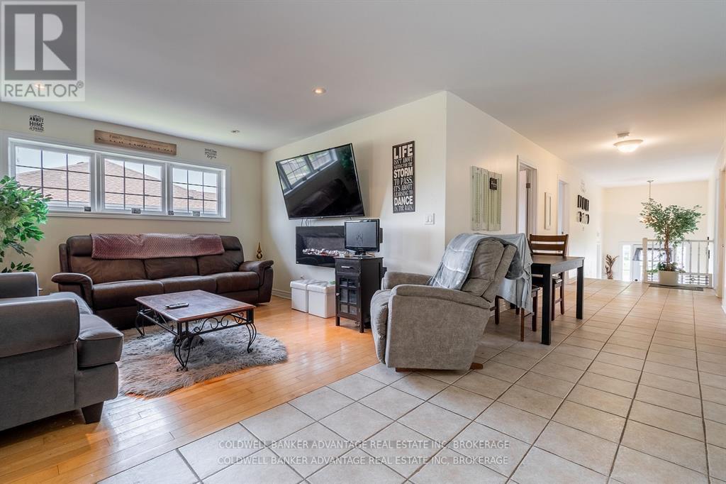 16 Wellandvale Drive, Welland, Ontario  L3C 7C4 - Photo 14 - X12681026