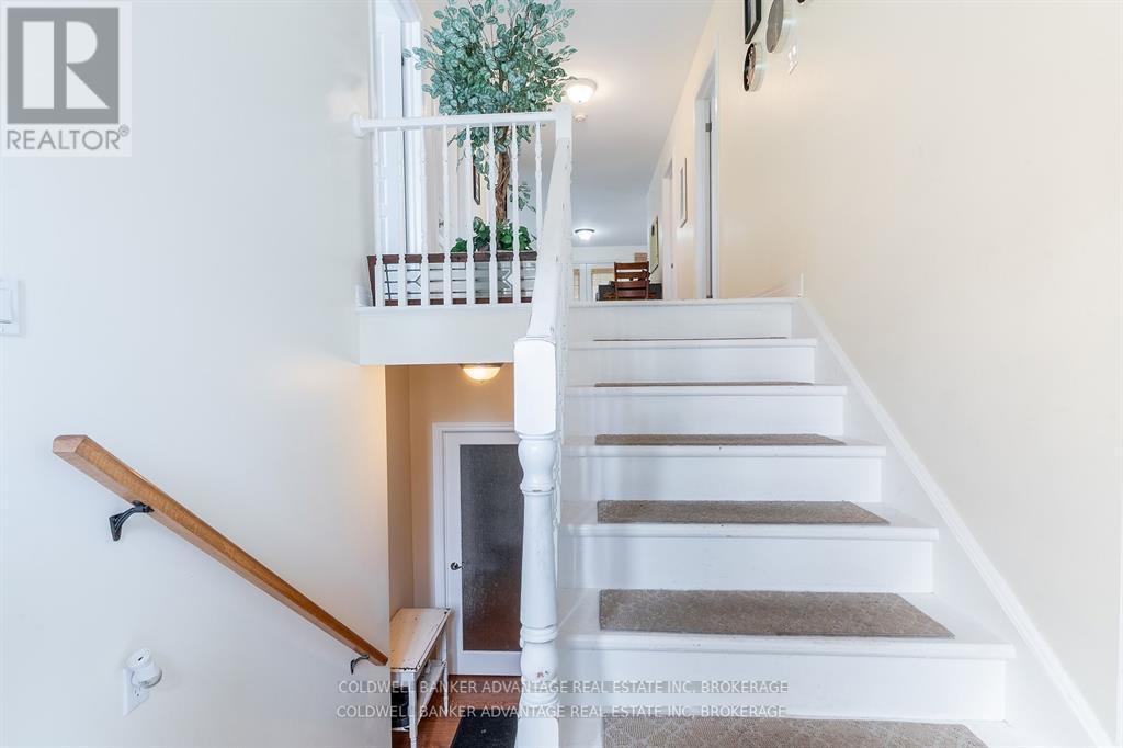 16 Wellandvale Drive, Welland, Ontario  L3C 7C4 - Photo 2 - X12681026