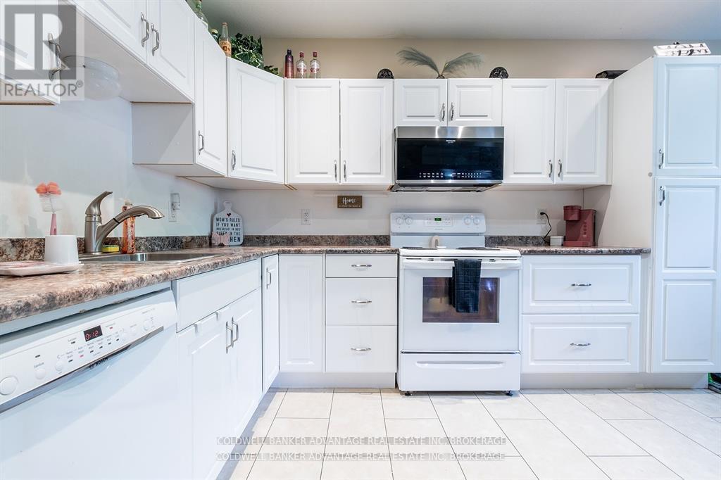 16 Wellandvale Drive, Welland, Ontario  L3C 7C4 - Photo 21 - X12681026