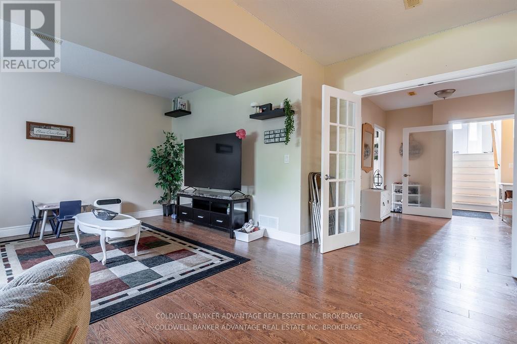 16 Wellandvale Drive, Welland, Ontario  L3C 7C4 - Photo 24 - X12681026