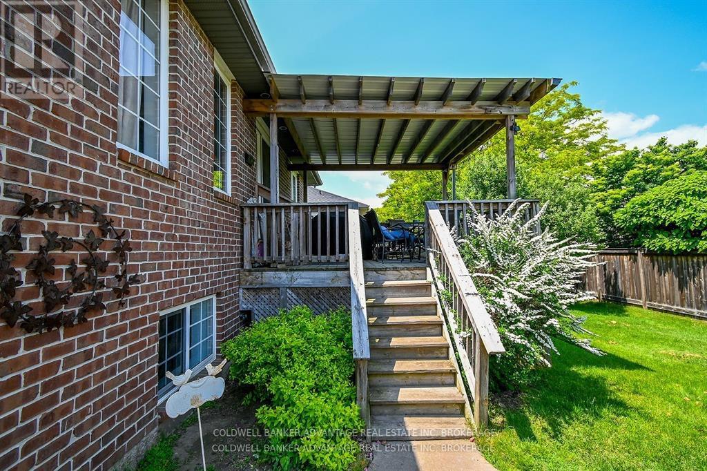 16 Wellandvale Drive, Welland, Ontario  L3C 7C4 - Photo 37 - X12681026