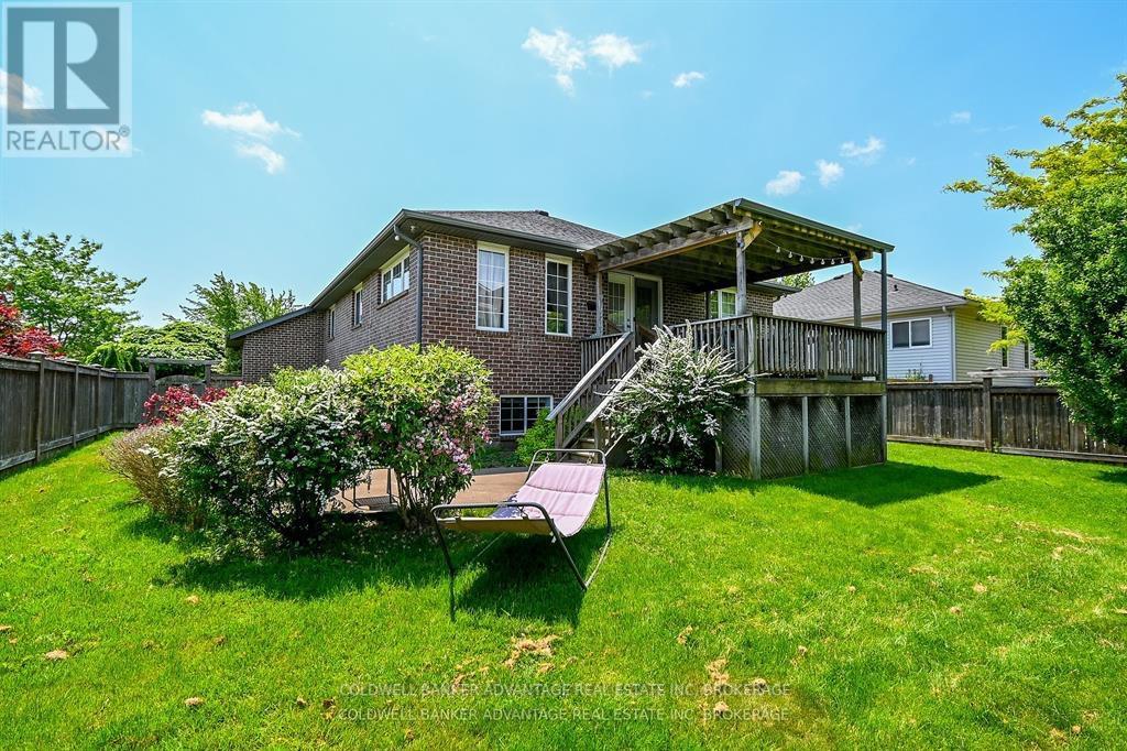 16 Wellandvale Drive, Welland, Ontario  L3C 7C4 - Photo 41 - X12681026